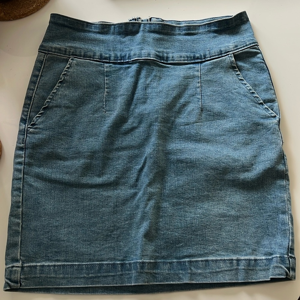 Stretchy Denim Fitted Skirt